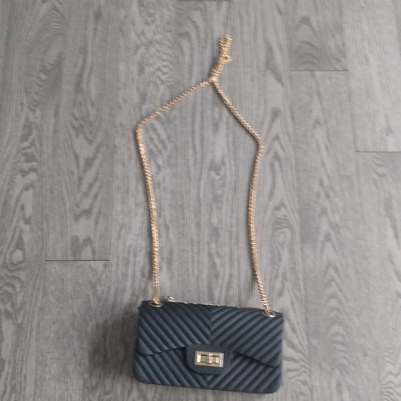 Beautiful black l shoulder bag 💕🌸🍀 - Picture 6 of 8